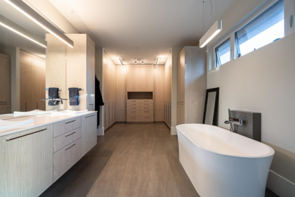 Powder Room Photo of 1877 126 Street, Surrey, BC