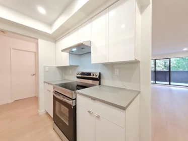 Kitchen Photo of 107 6560 Buswell Street, Richmond, BC