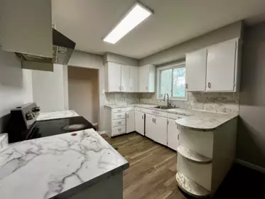 Kitchen Island Photo of 2280 Alexander Crescent, Abbotsford, BC