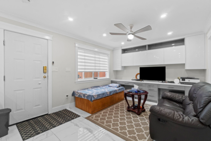 Hallway Photo of 1339 Rama Avenue, New Westminster, BC