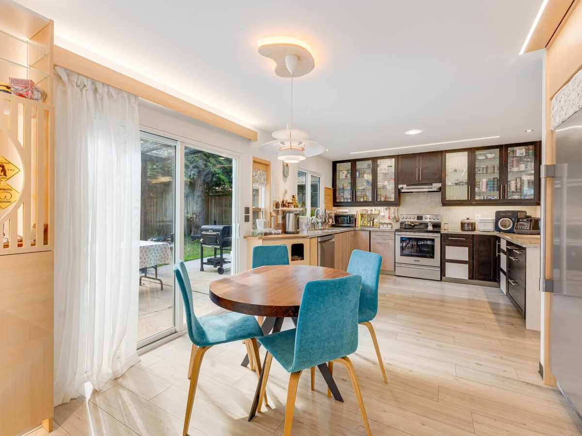 Kitchen Island Photo of 11320 No. 1 Road, Richmond, BC