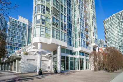 1906 1077 Marinaside Crescent, Vancouver, BC, Yaletown — 2 bed apartment/condo for sale