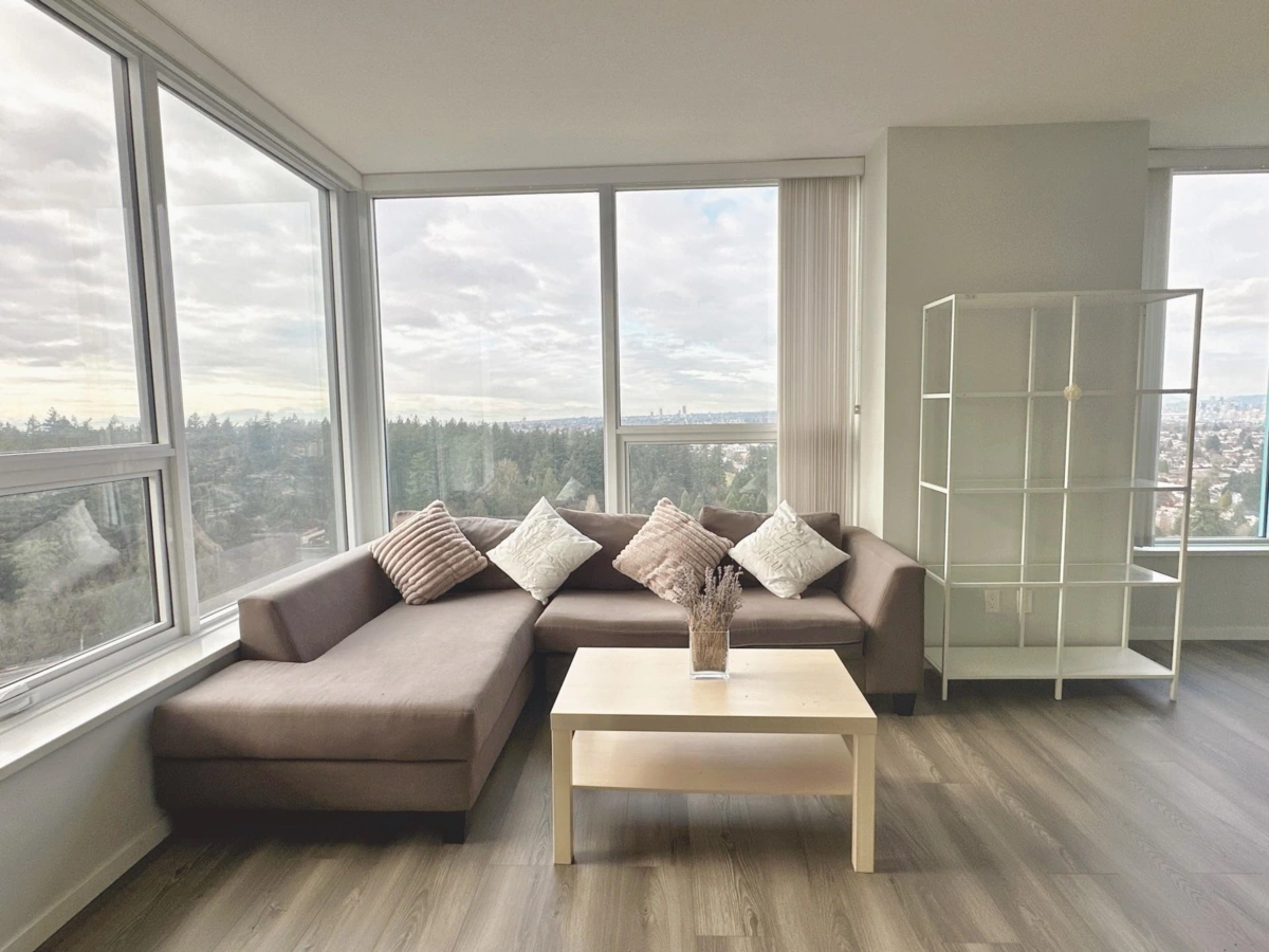 Kitchen Photo of 2606 5883 Barker Avenue, Burnaby, BC