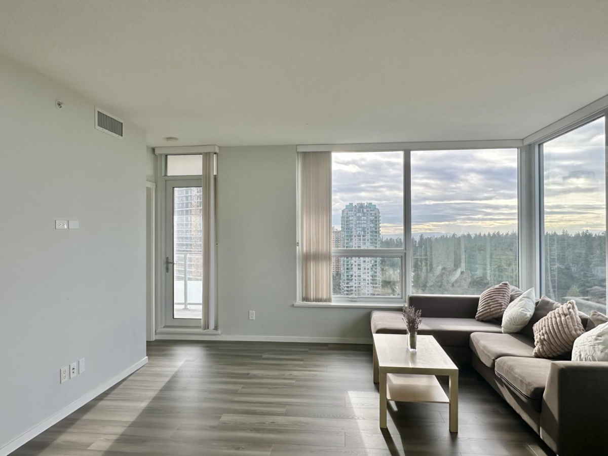 Pantry Photo of 2606 5883 Barker Avenue, Burnaby, BC