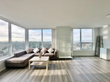 Breakfast Nook Photo of 2606 5883 Barker Avenue, Burnaby, BC