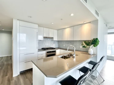 2606 5883 Barker Avenue, Burnaby, BC