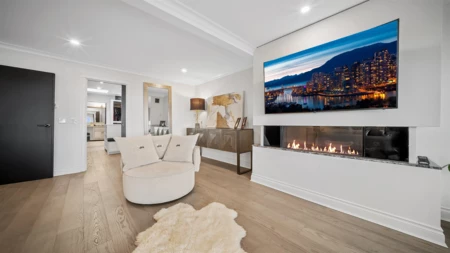 Hallway Photo of 1439 Chippendale Road, West Vancouver, BC