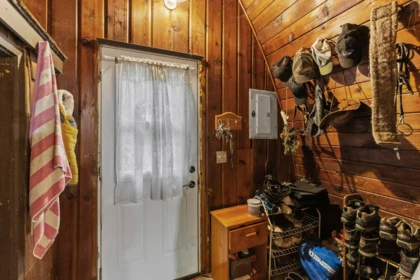 Basement Recreation Room Photo of 14157 Sylvester Road, Mission, BC