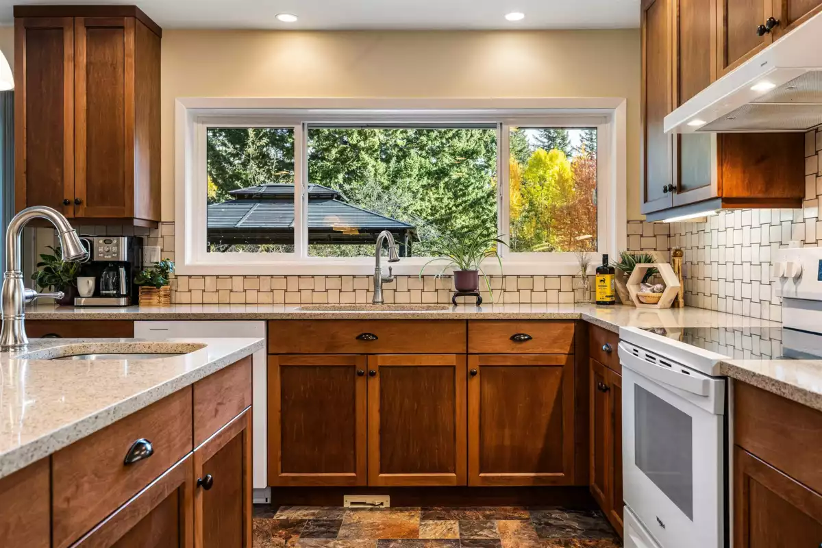 Kitchen Island Photo of 4658 Bruce Road, Chilliwack, BC