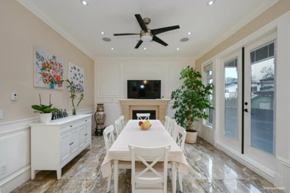 Kitchen Island Photo of 1091 E 55th Avenue, Vancouver, BC