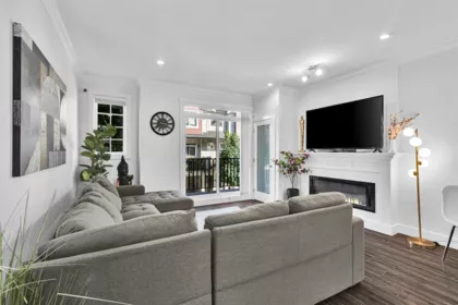 121 13898 64 Avenue, Surrey, BC