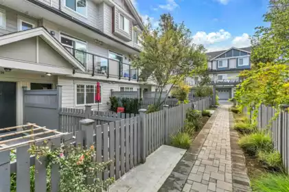 121 13898 64 Avenue, Surrey, BC