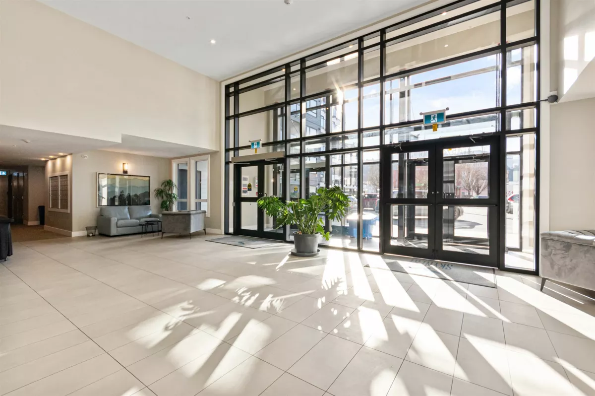 Front Yard Photo of 604 45745 Watson Road, Chilliwack, BC