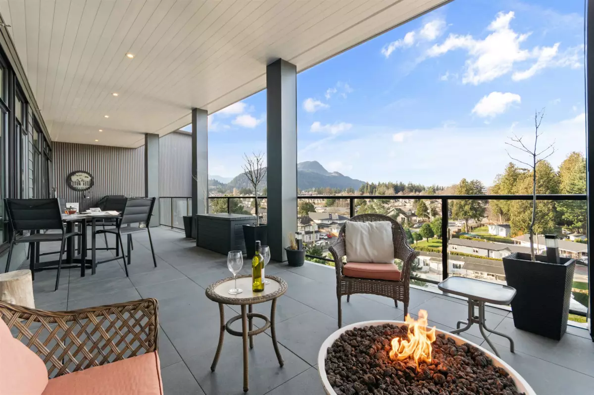 Guest Bathroom Photo of 604 45745 Watson Road, Chilliwack, BC