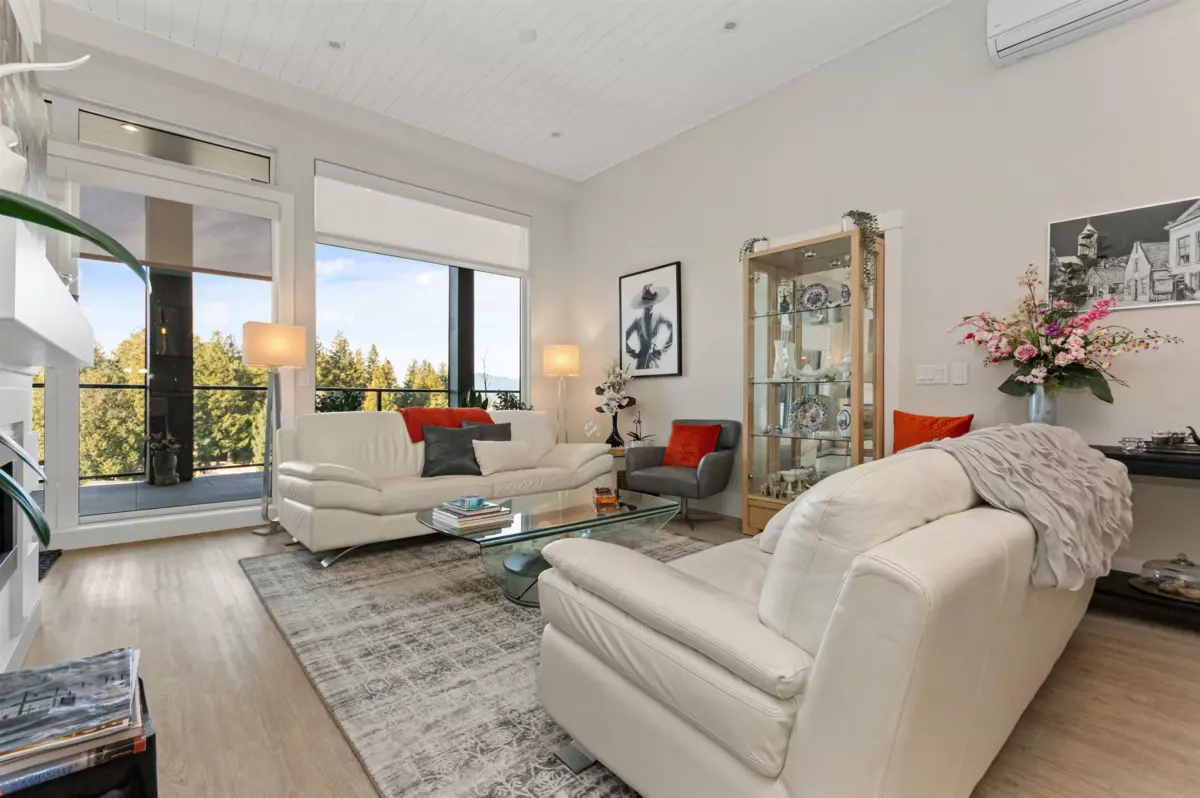 Kitchen Photo of 604 45745 Watson Road, Chilliwack, BC