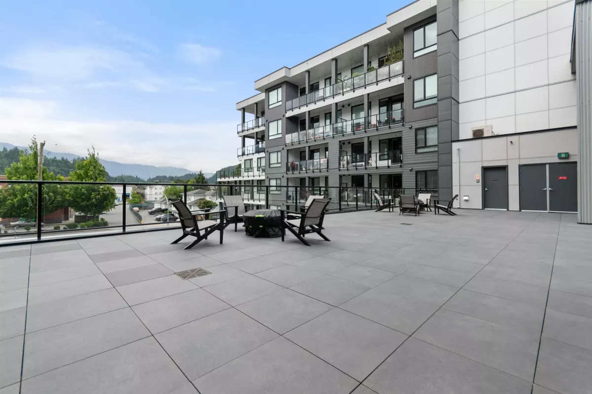 Outdoor Kitchen Photo of 604 45745 Watson Road, Chilliwack, BC