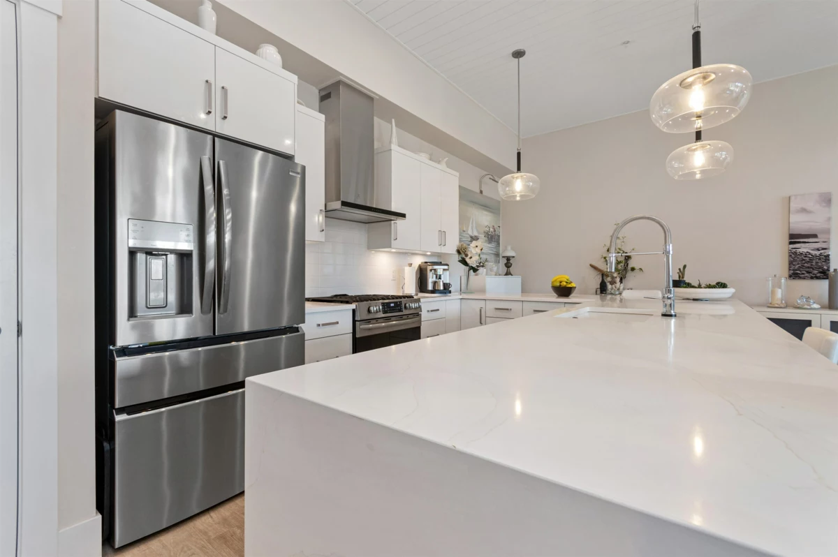 Primary Bathroom Photo of 604 45745 Watson Road, Chilliwack, BC