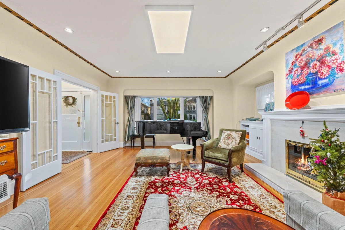 Family Room Photo of 4069 W 14th Avenue, Vancouver, BC