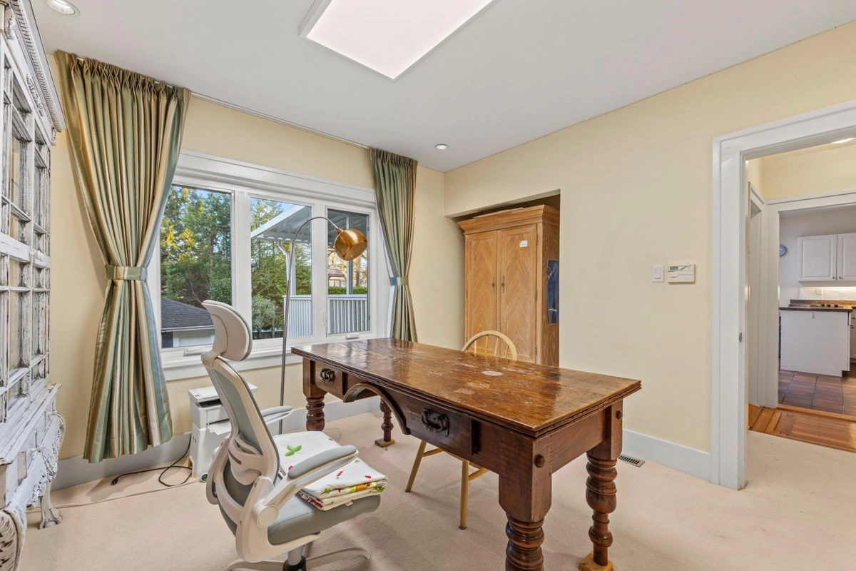 Primary Bathroom Photo of 4069 W 14th Avenue, Vancouver, BC