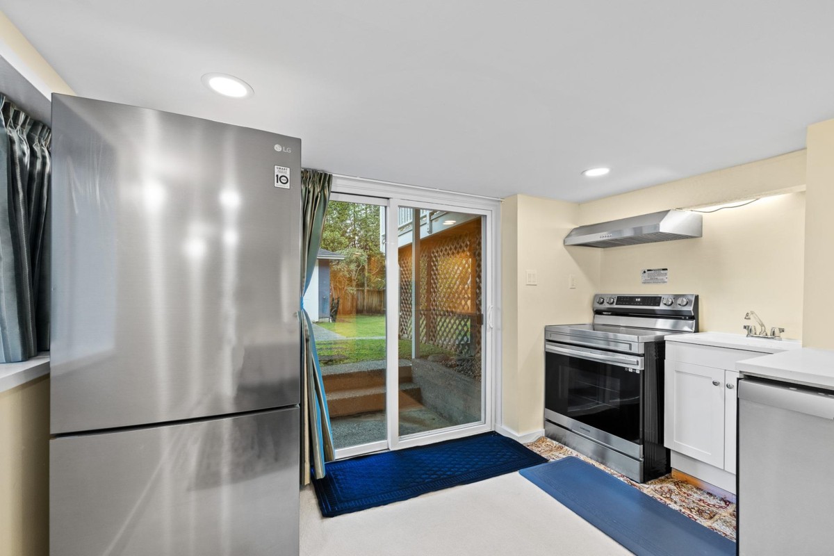 Staircase Photo of 4069 W 14th Avenue, Vancouver, BC