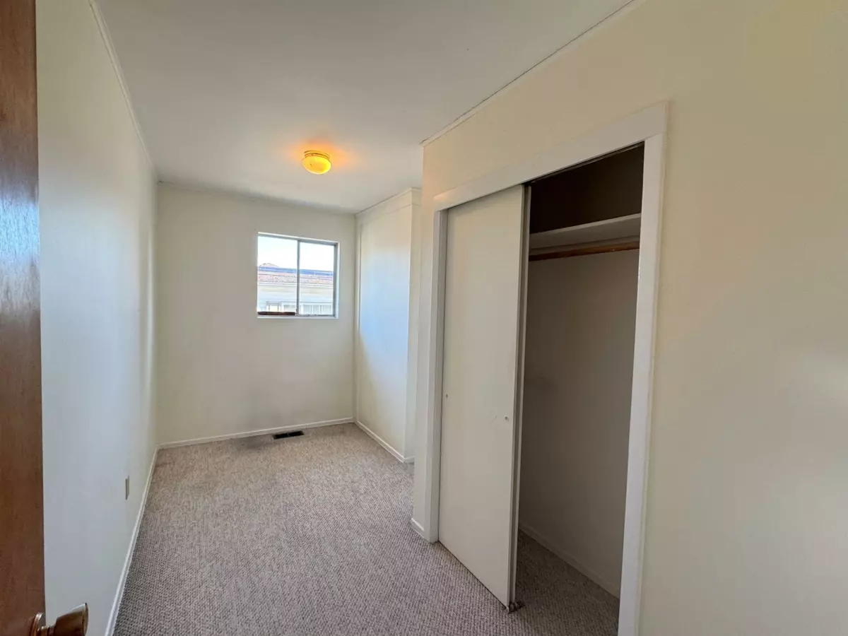 Powder Room Photo of 764 Hillcrest Road, Gibsons, BC