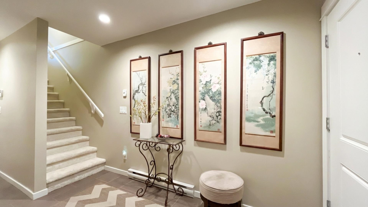 Entry Foyer Photo of 5611 Willow Street, Vancouver, BC