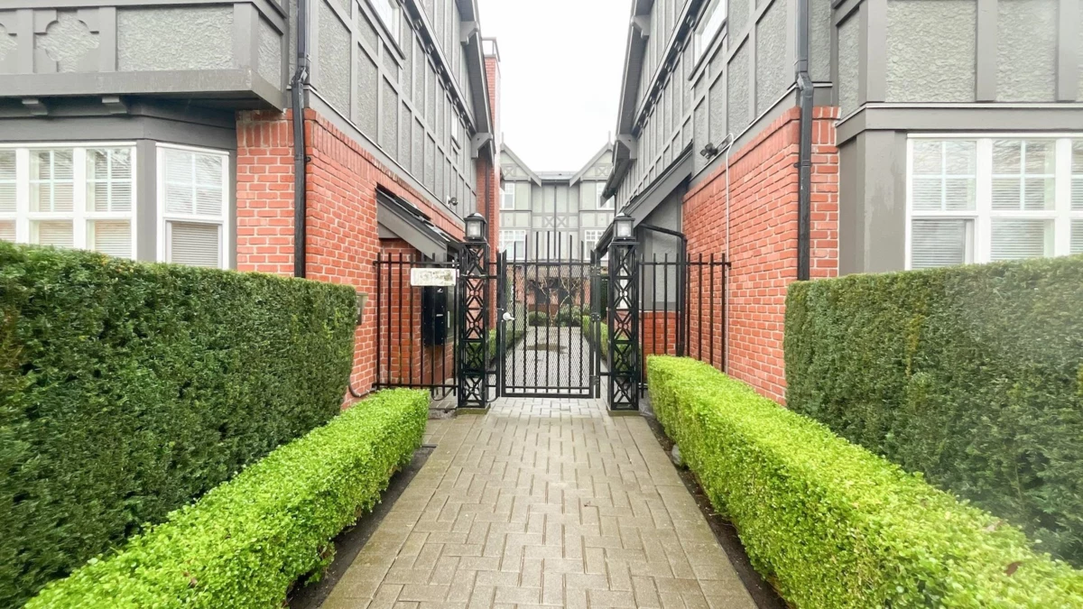Garage Interior Photo of 5611 Willow Street, Vancouver, BC