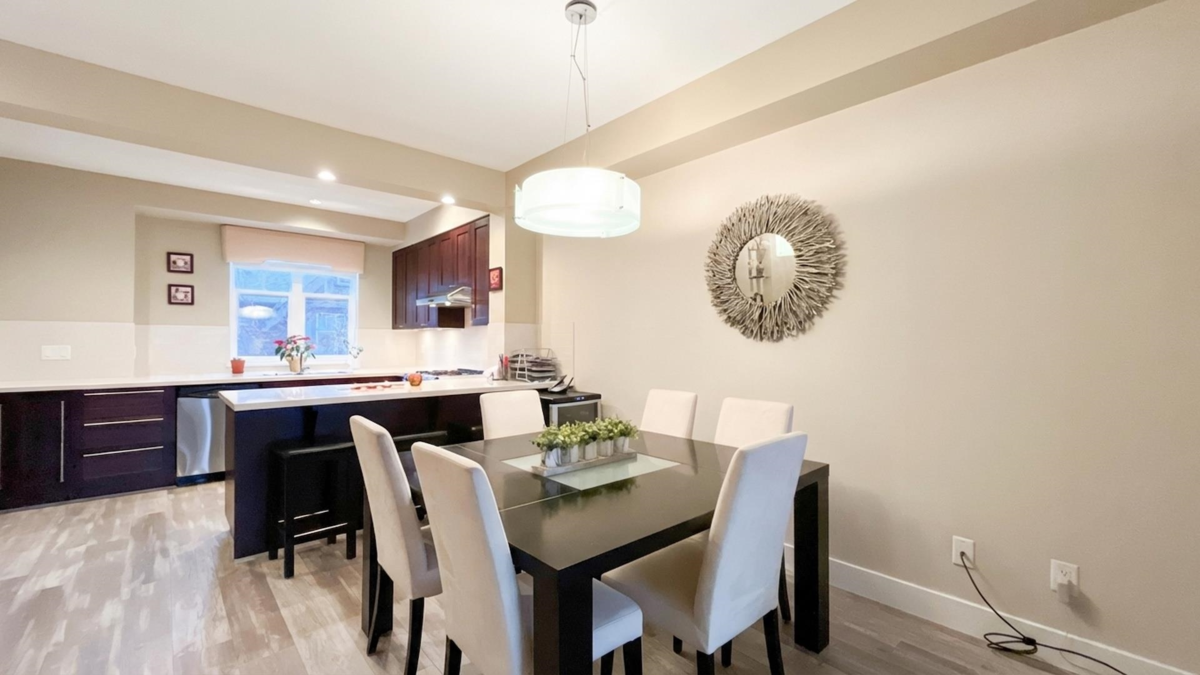 Kitchen Island Photo of 5611 Willow Street, Vancouver, BC