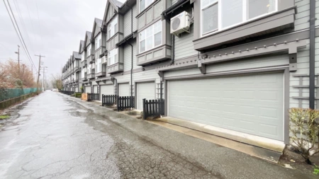 Front Yard Photo of 5611 Willow Street, Vancouver, BC