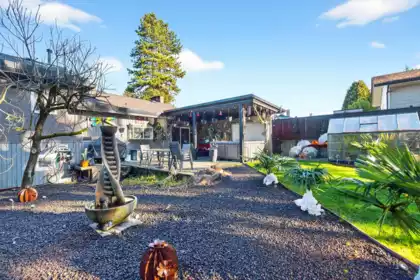 Backyard Photo of 928 Stanton Avenue, Coquitlam, BC