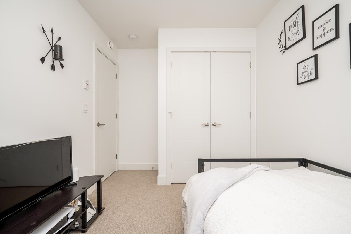 Bedroom 4 Photo of 8 1938 North Parallel Road, Abbotsford, BC