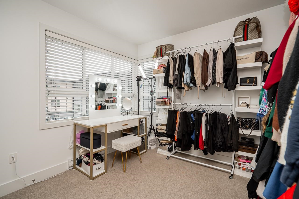 Office / Den Photo of 8 1938 North Parallel Road, Abbotsford, BC