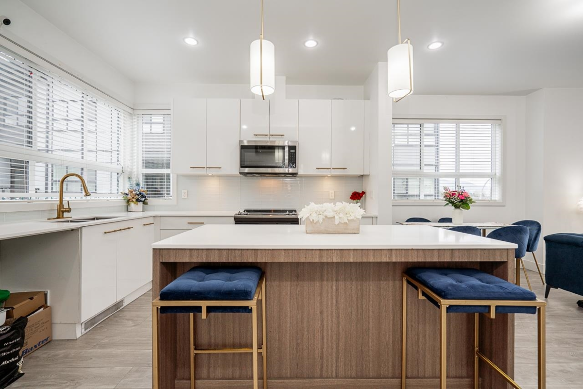 Pantry Photo of 8 1938 North Parallel Road, Abbotsford, BC