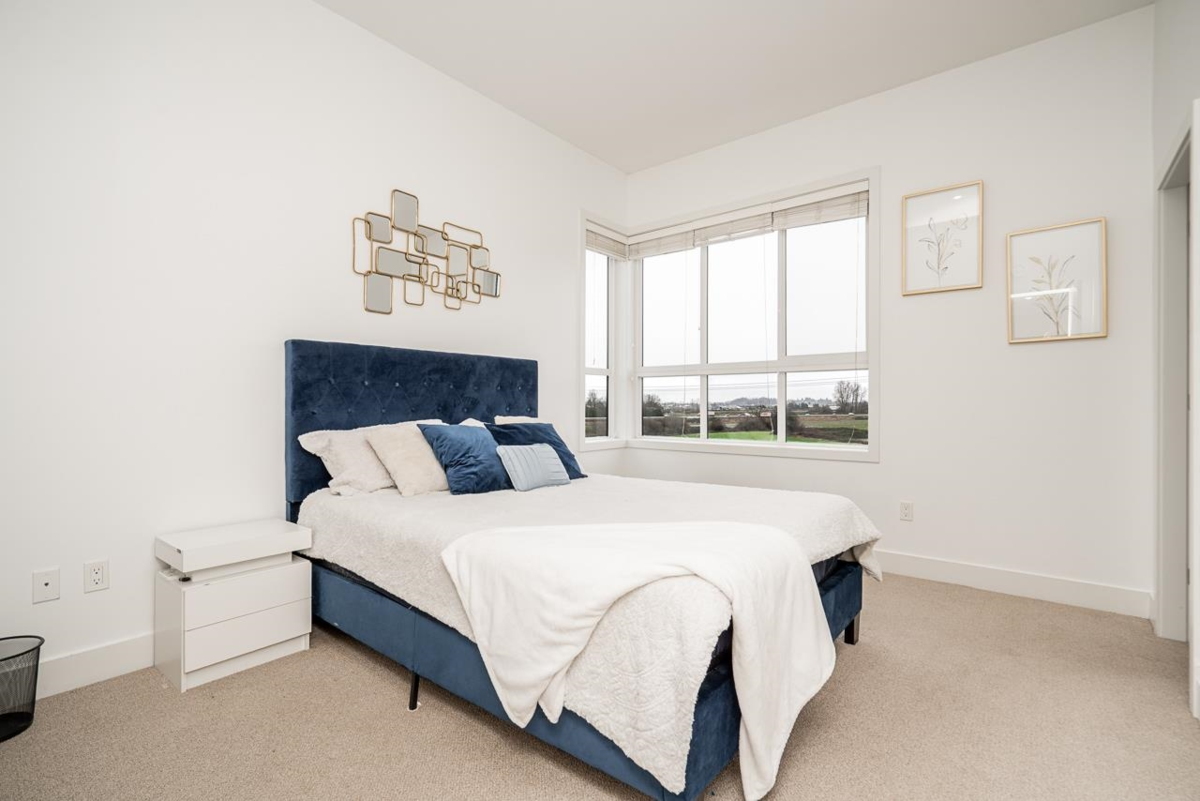 Primary Bedroom Photo of 8 1938 North Parallel Road, Abbotsford, BC