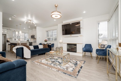 8 1938 North Parallel Road, Abbotsford, BC, Abbotsford East — 3 bed townhouse for sale