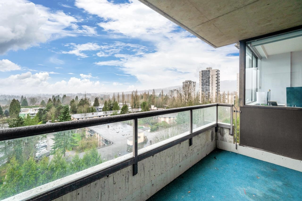 Powder Room Photo of 1205 3970 Carrigan Court, Burnaby, BC