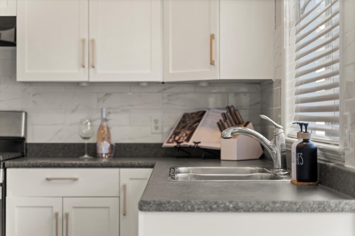 Bedroom 4 Photo of 5690 Lindys Drive, Chilliwack, BC