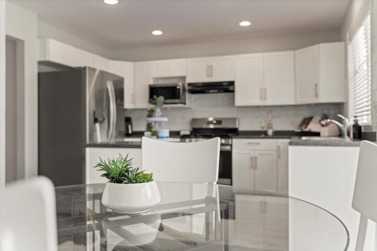 Primary Bedroom Photo of 5690 Lindys Drive, Chilliwack, BC