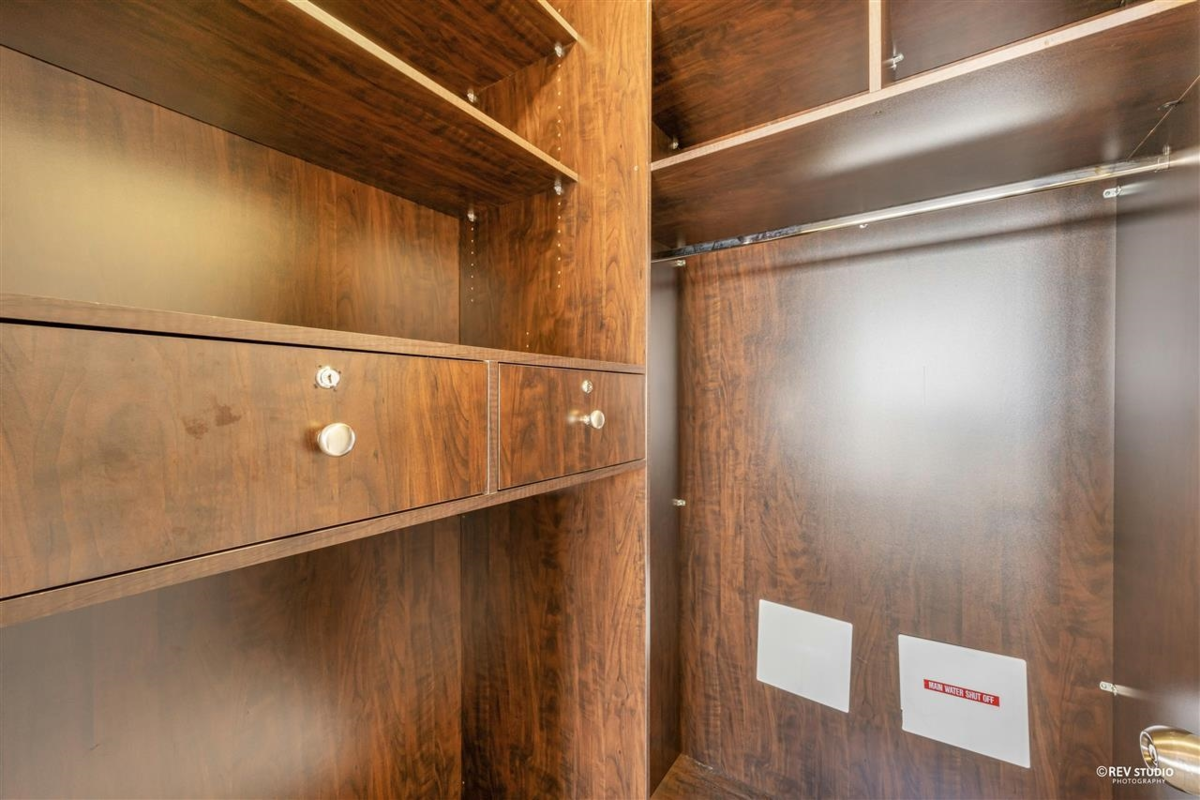 Family Room Photo of 1601 5088 Kwantlen Street, Richmond, BC