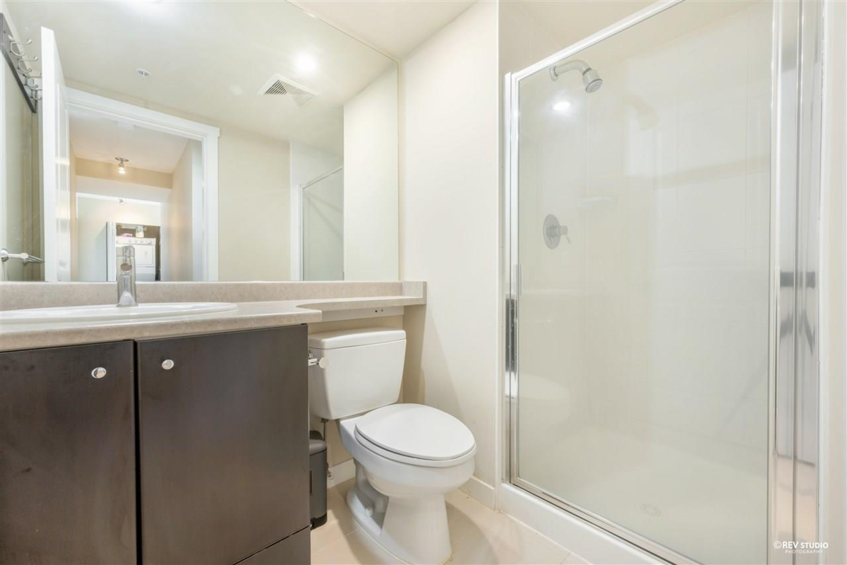 Guest Bathroom Photo of 1601 5088 Kwantlen Street, Richmond, BC