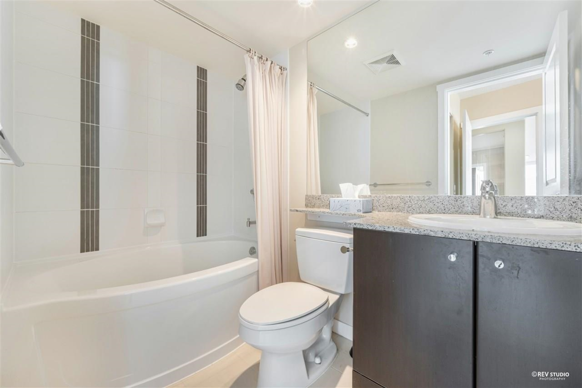 Loft / Bonus Room Photo of 1601 5088 Kwantlen Street, Richmond, BC