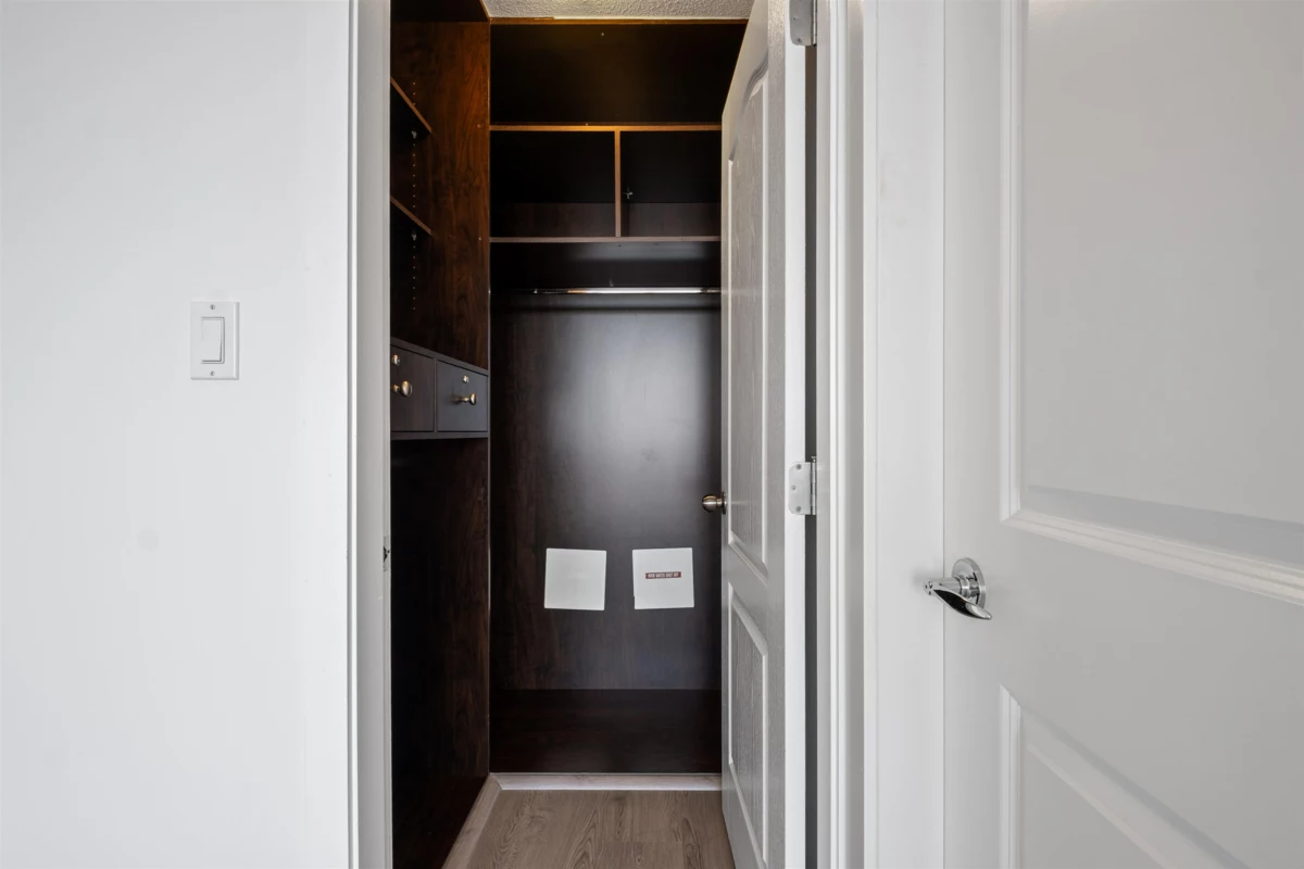Walk-In Closet Photo of 1601 5088 Kwantlen Street, Richmond, BC