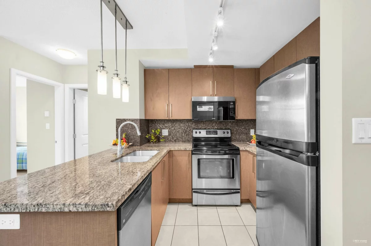 Primary Bathroom Photo of 1909 888 Carnarvon Street, New Westminster, BC