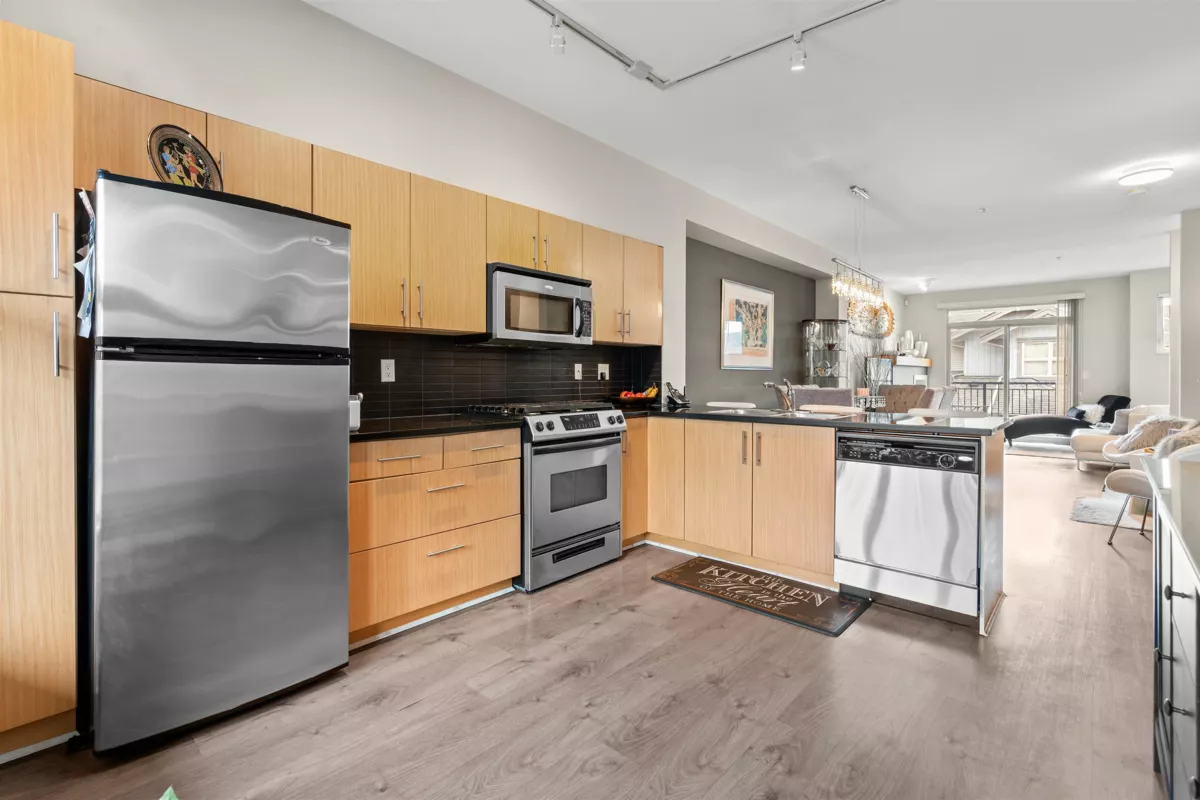 Kitchen Island Photo of 3 20326 68 Avenue, Langley, BC