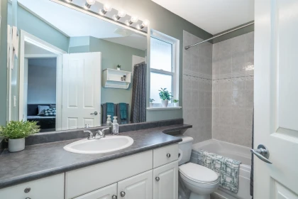 Basement Recreation Room Photo of 6675 184a Street, Surrey, BC