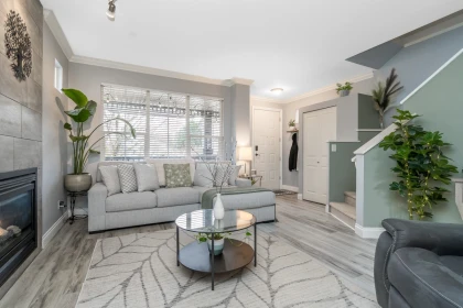 Breakfast Nook Photo of 6675 184a Street, Surrey, BC