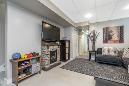Swimming Pool Photo of 6675 184a Street, Surrey, BC