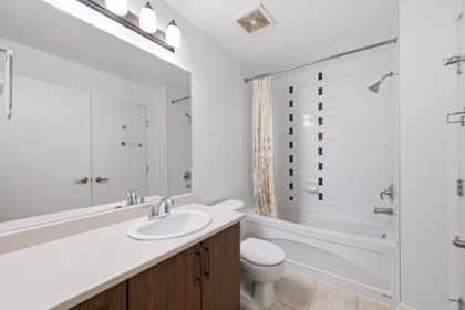 Hallway Photo of 309 11950 Harris Road, Pitt Meadows, BC