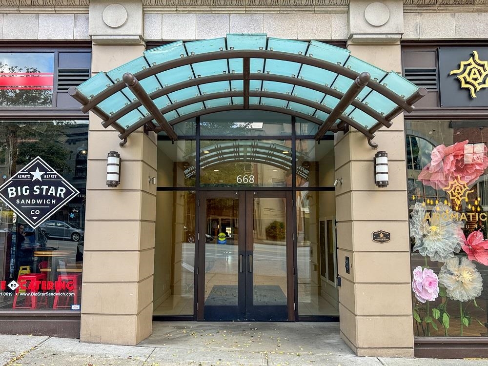 Garden / Landscaping Photo of 1011 668 Columbia Street, New Westminster, BC