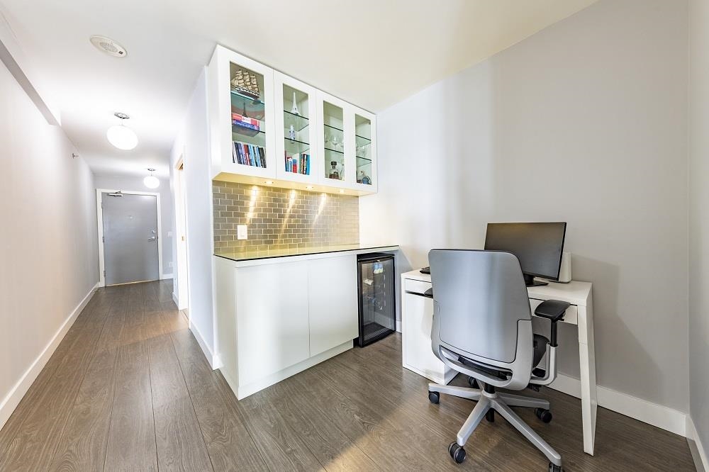 Laundry Room Photo of 1011 668 Columbia Street, New Westminster, BC